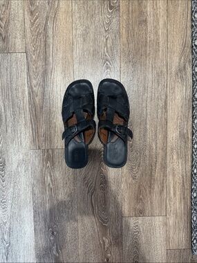 Born Black Leather Buckle Slide Sandals